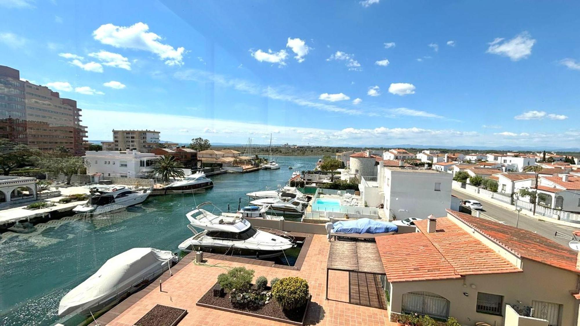 Cap Llarg Appartement Roses Buitenkant foto